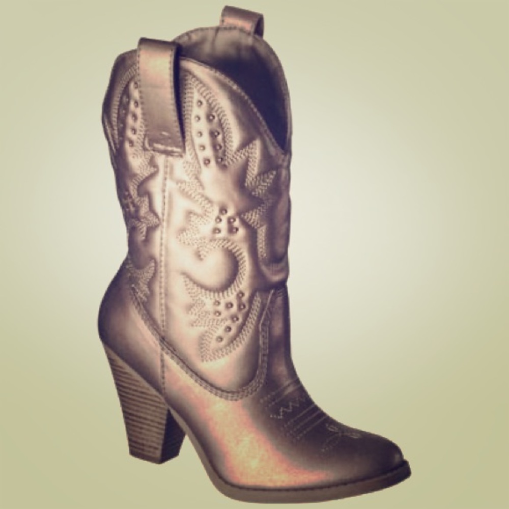 Heeled Western Cowboy Boot with Studs - Copper NWT